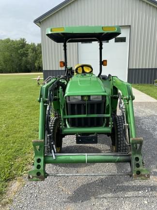 Image of John Deere 3038E equipment image 2