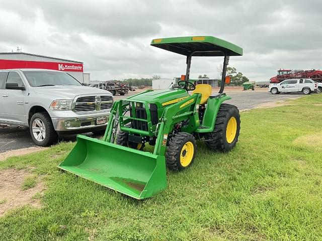 Image of John Deere 3038E equipment image 1