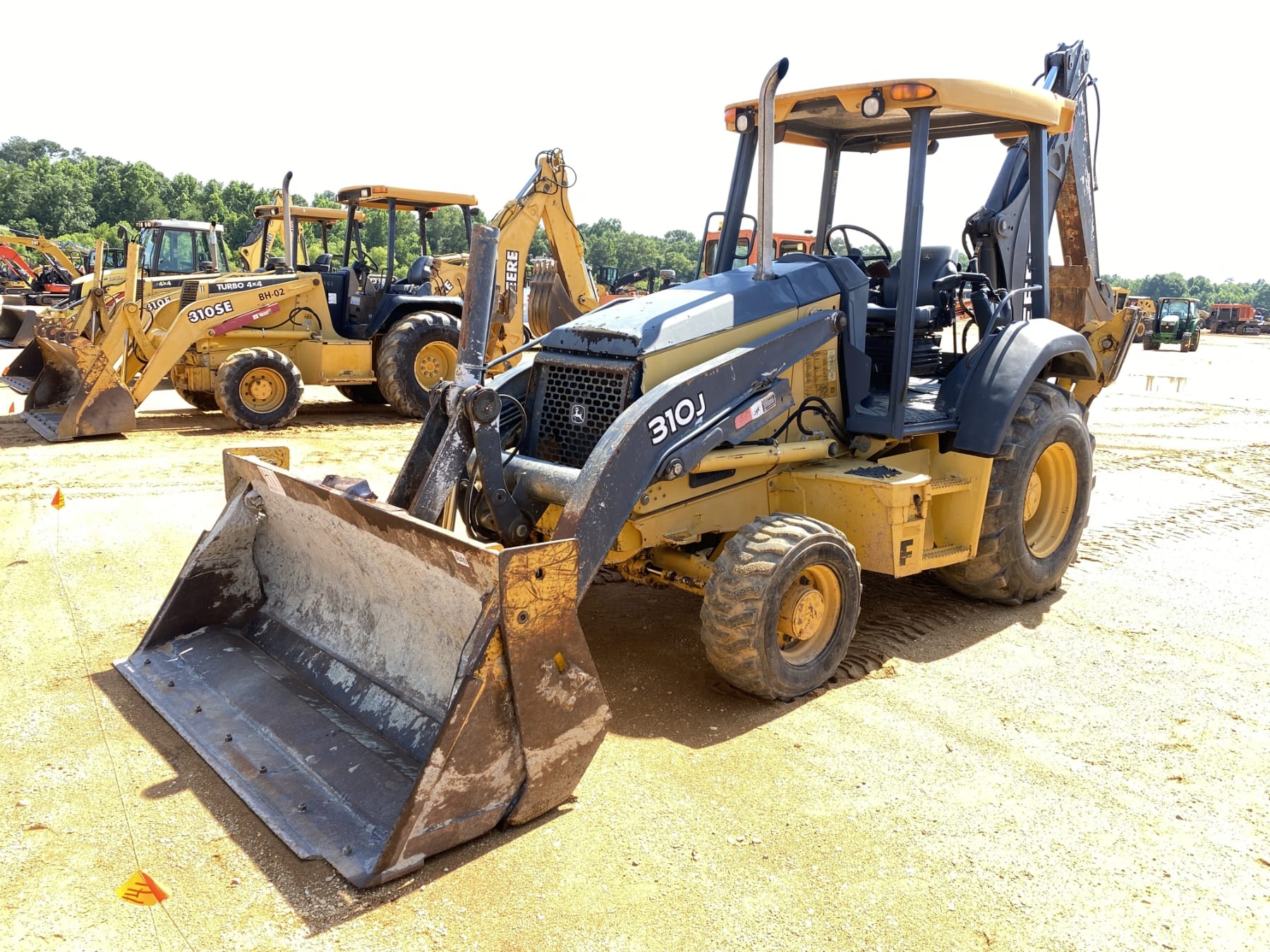 2011 John Deere 310J Equipment Image0