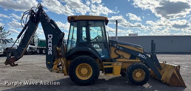Image of John Deere 310J equipment image 3