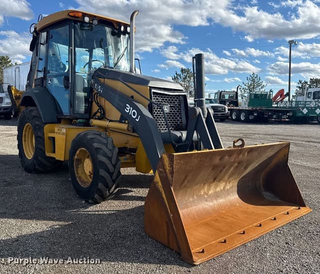 Image of John Deere 310J equipment image 2