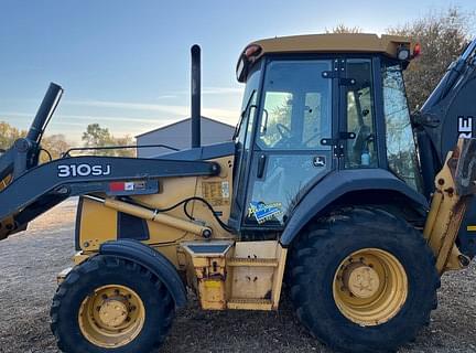 Image of John Deere 310SJ equipment image 1