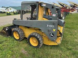 2011 John Deere 318D Image