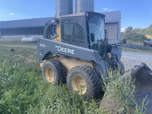 Image of John Deere 320D equipment image 1