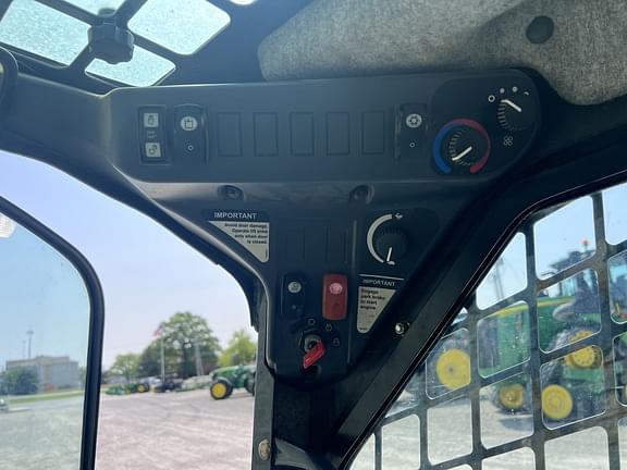 Image of John Deere 320D equipment image 4