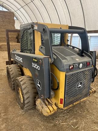 Image of John Deere 320D equipment image 2