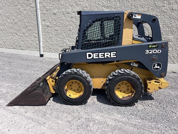 Image of John Deere 320D equipment image 1
