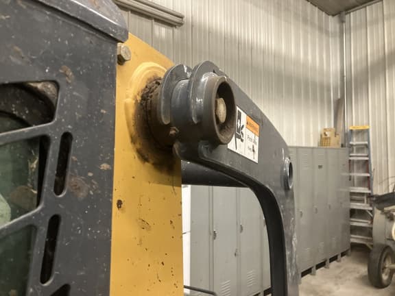 Image of John Deere 320D equipment image 4