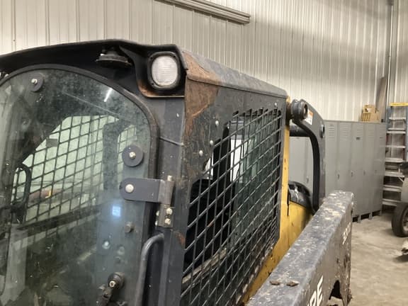 Image of John Deere 320D equipment image 3