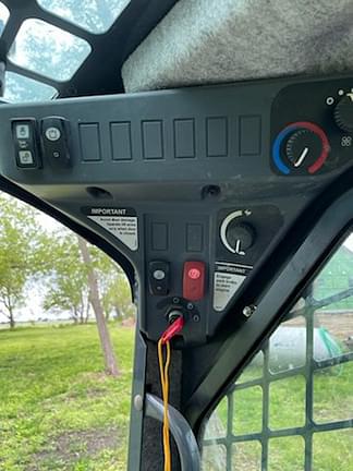 Image of John Deere 320D equipment image 4