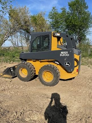 Image of John Deere 320D equipment image 1