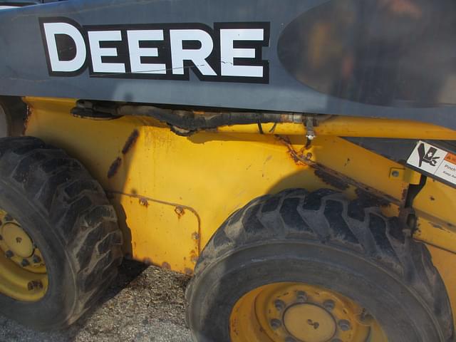 Image of John Deere 320D equipment image 4