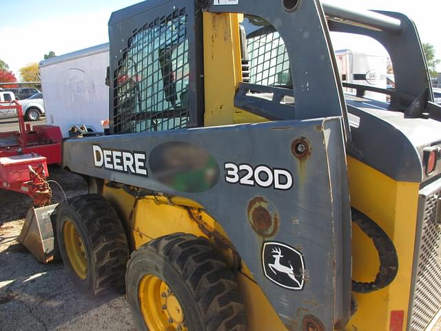 Image of John Deere 320D equipment image 3