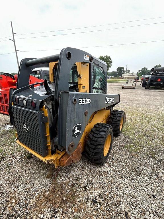 Image of John Deere 332D equipment image 2