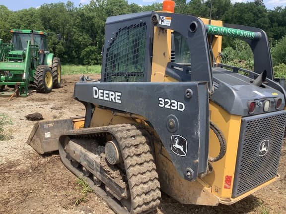 Image of John Deere 323D equipment image 1