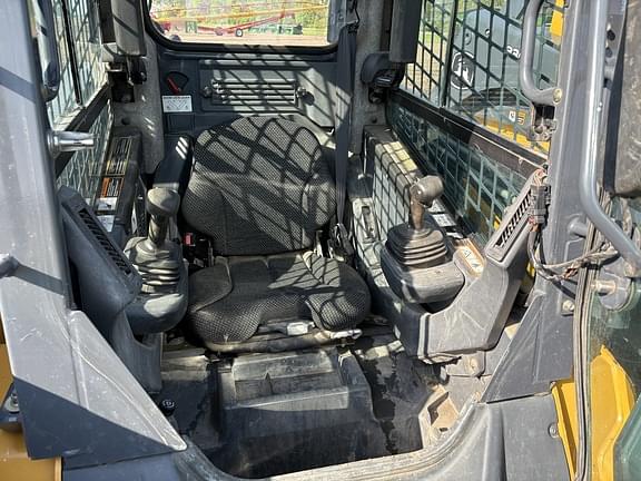 Image of John Deere 326D equipment image 4