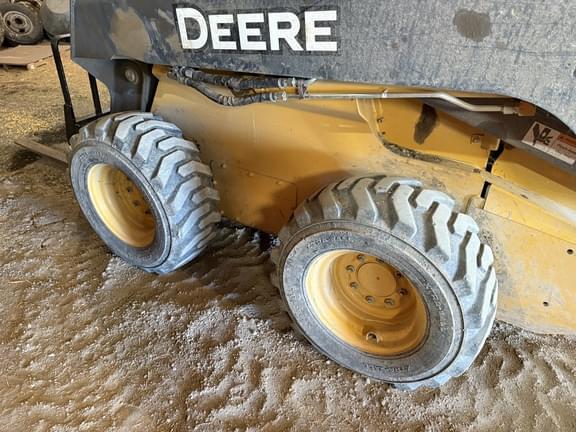 Image of John Deere 326D equipment image 2