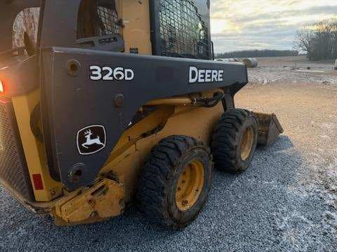 Image of John Deere 326D equipment image 4