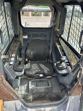 Image of John Deere 329D equipment image 1
