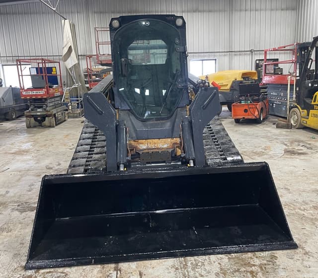 Image of John Deere 329D equipment image 1