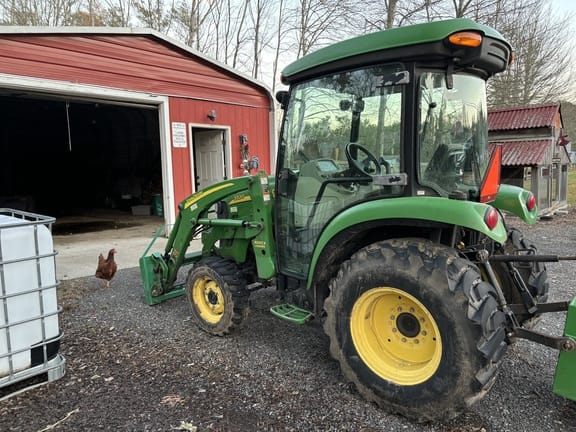 Main image John Deere 3320