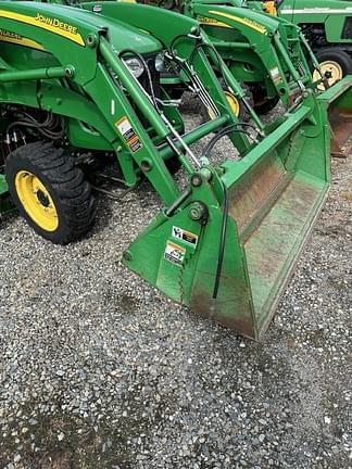 Image of John Deere 3320 equipment image 2