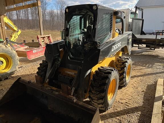 Image of John Deere 332D Primary image
