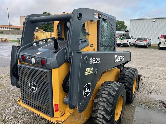Image of John Deere 332D equipment image 2