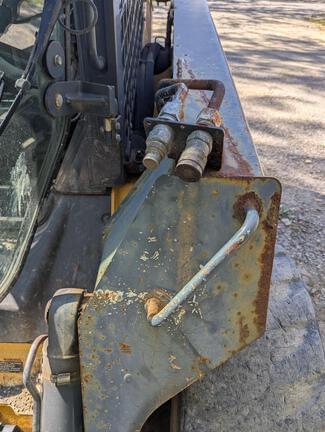 Image of John Deere 332D equipment image 4