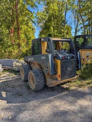 2011 John Deere 332D Image