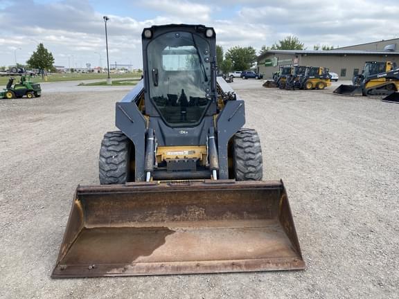 Image of John Deere 332D equipment image 2