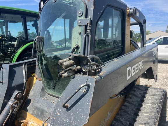 Image of John Deere 333D equipment image 3