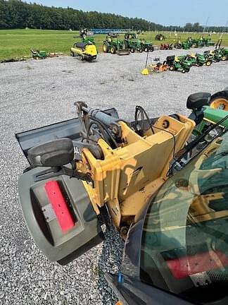 Image of John Deere 344J equipment image 4