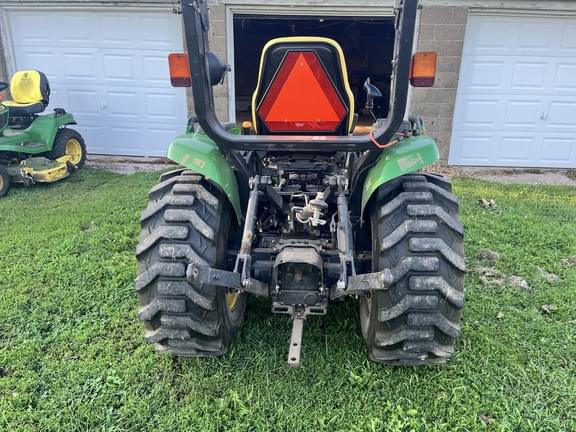 Image of John Deere 3520 equipment image 3