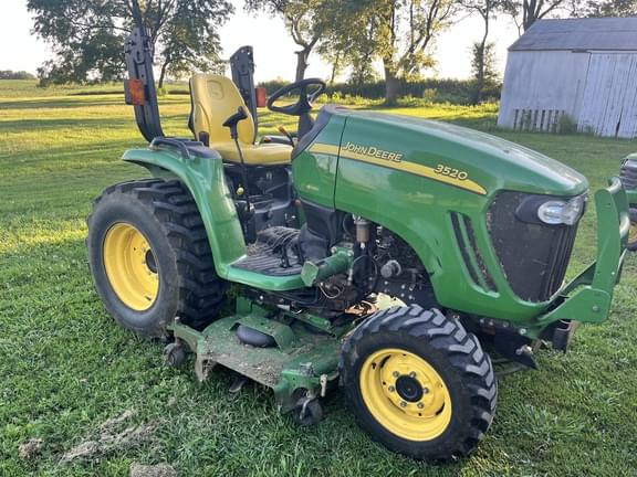 Image of John Deere 3520 Primary image