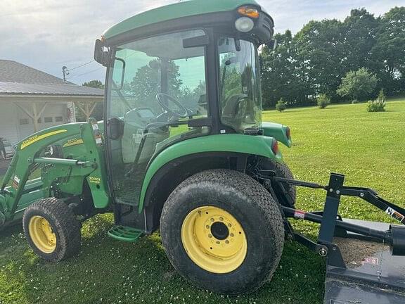 Image of John Deere 3520 equipment image 3