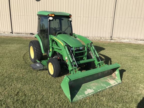 Image of John Deere 3520 equipment image 2