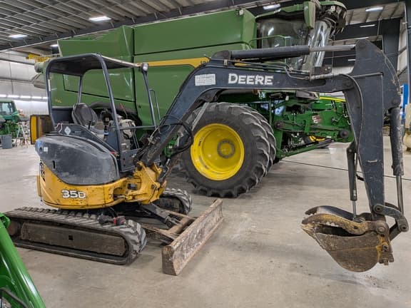 Image of John Deere 35D equipment image 1