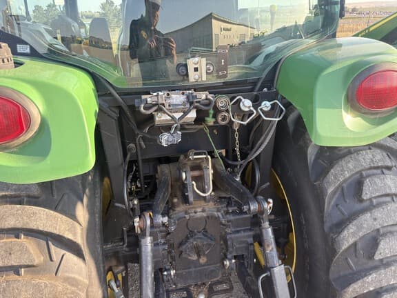 Image of John Deere 3720 equipment image 3