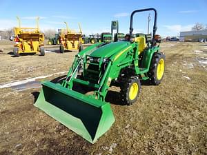 2011 John Deere 3720 Image