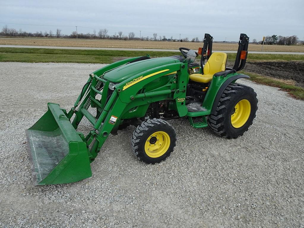 Image of John Deere 3720 Primary image