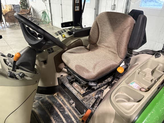 Image of John Deere 3720 equipment image 3
