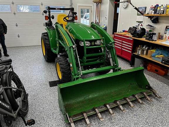 Image of John Deere 3720 equipment image 1