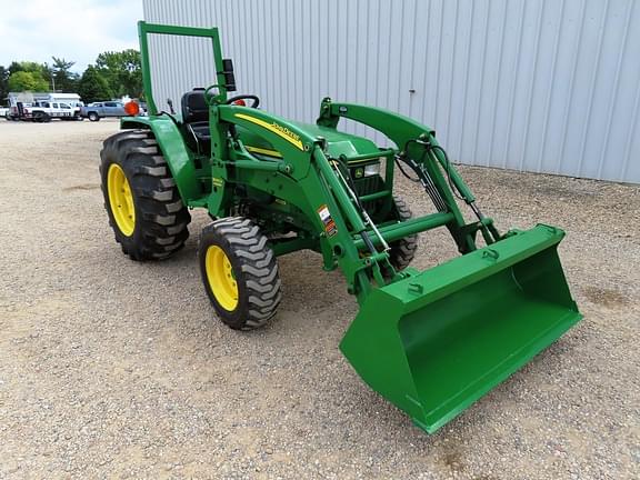 Image of John Deere 4005 equipment image 3