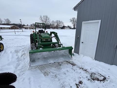 Image of John Deere 4005 equipment image 2