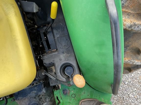 Image of John Deere 4105 equipment image 3