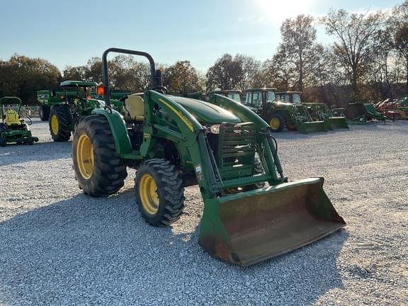 Image of John Deere 4105 equipment image 3