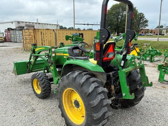 Image of John Deere 4120 equipment image 2