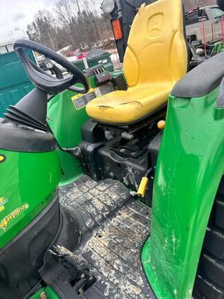 Image of John Deere 4120 equipment image 1