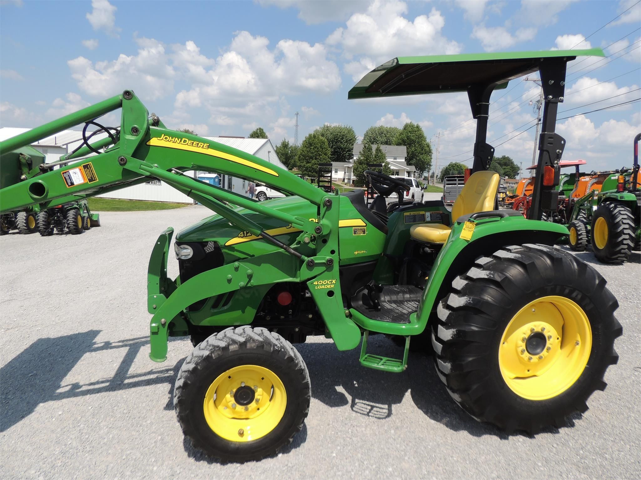 2011 John Deere 4120 Equipment Image0
